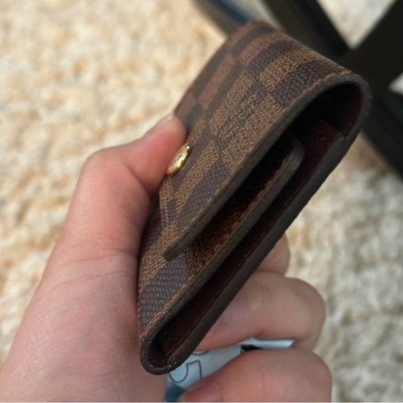 Louis Vuitton Key Holder Damier - Picture 6 of 16